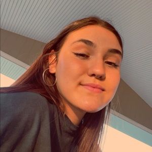 Meet your Posher, Luisa